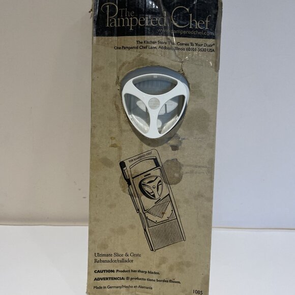 The Pampered Chef Ultimate Slice & Grate Mandoline Slicer 1085 - Picture 9 of 10